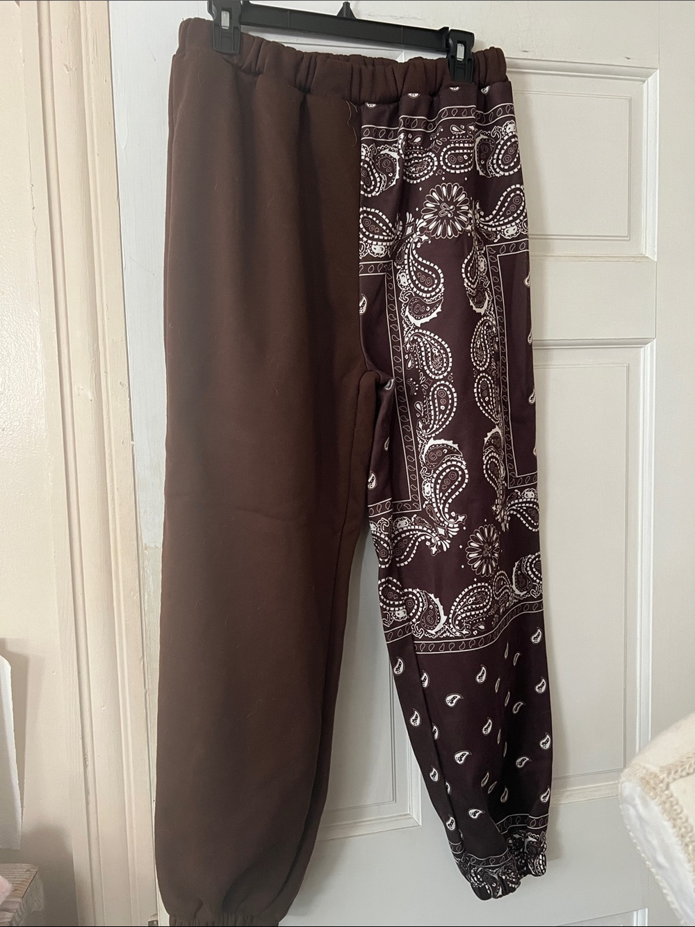 Women’s Brown Bandana-Print Jogger Pants